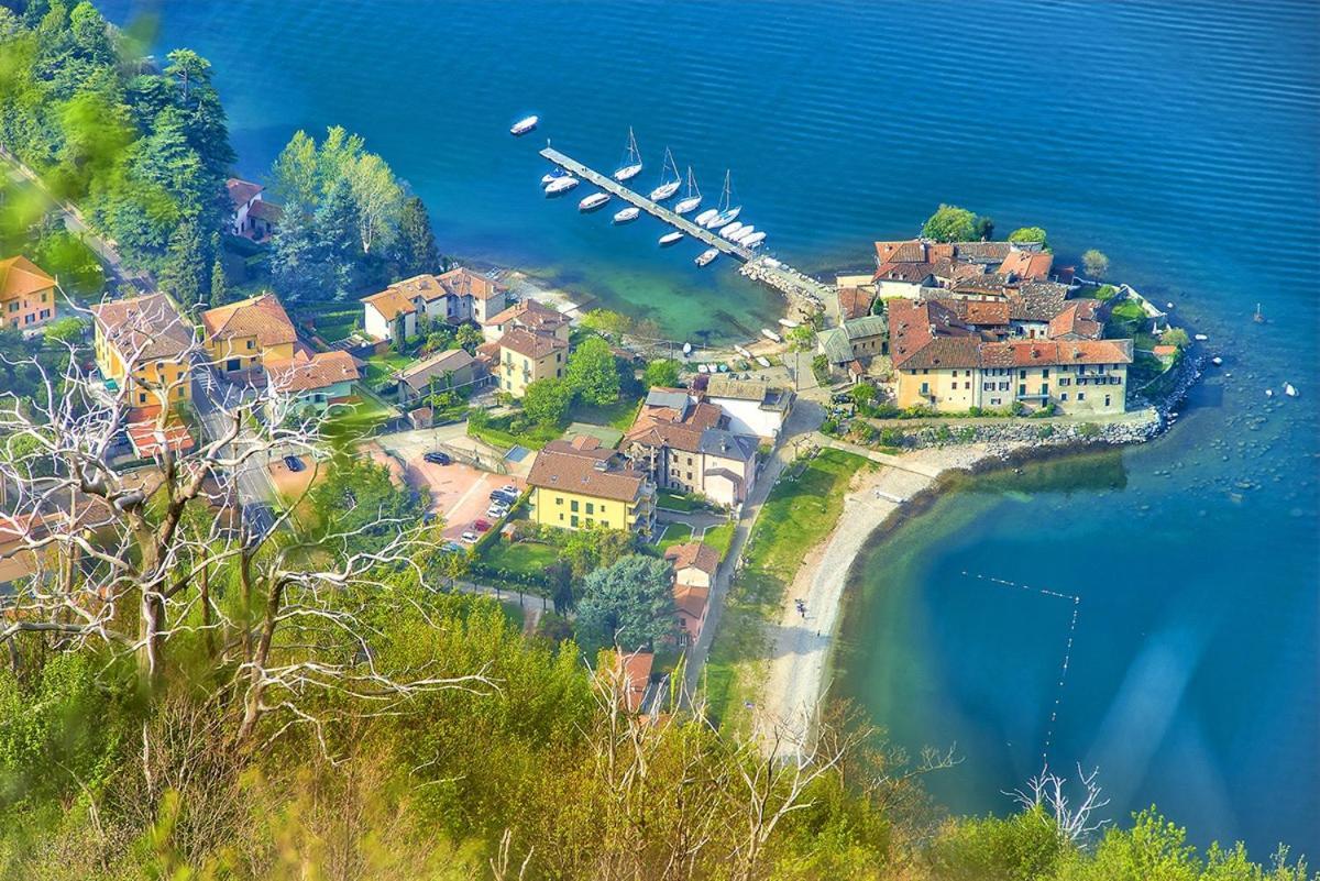 Window On The Lake Varenna Bagian luar foto